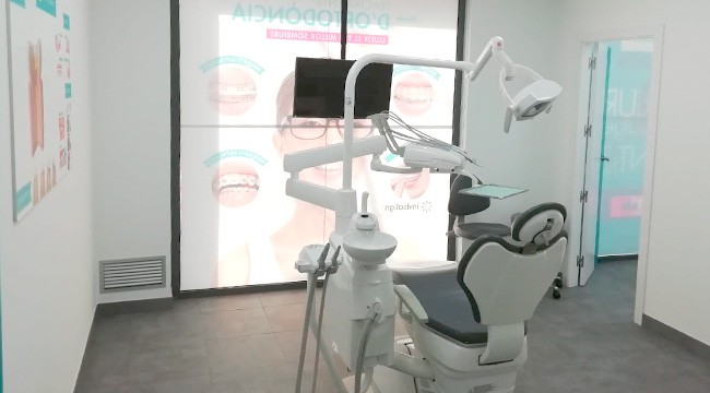 Dental Company Esplugues de Llobregat Clínica dental Esplugues de Llobregat
