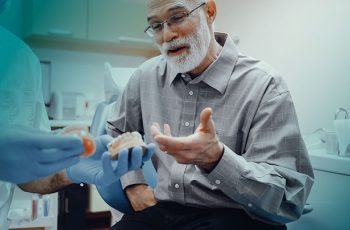 explicando una infección dental