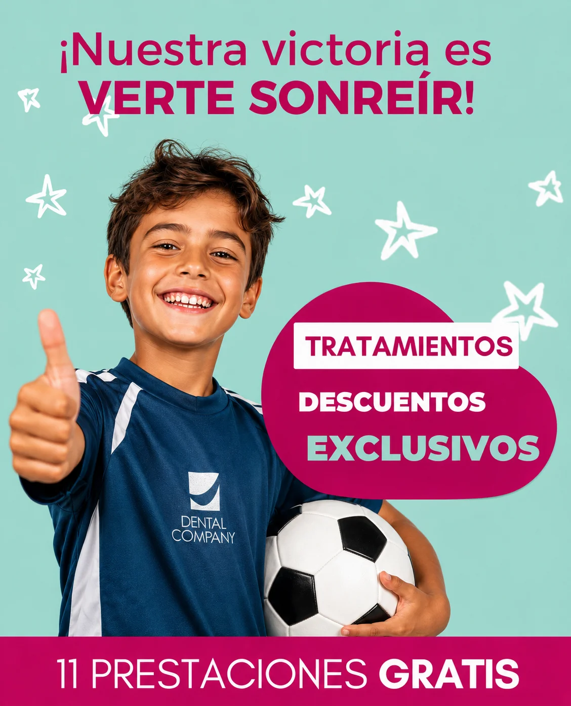 Chico Sonriendo con BAlón y camiseta de Dental Company 