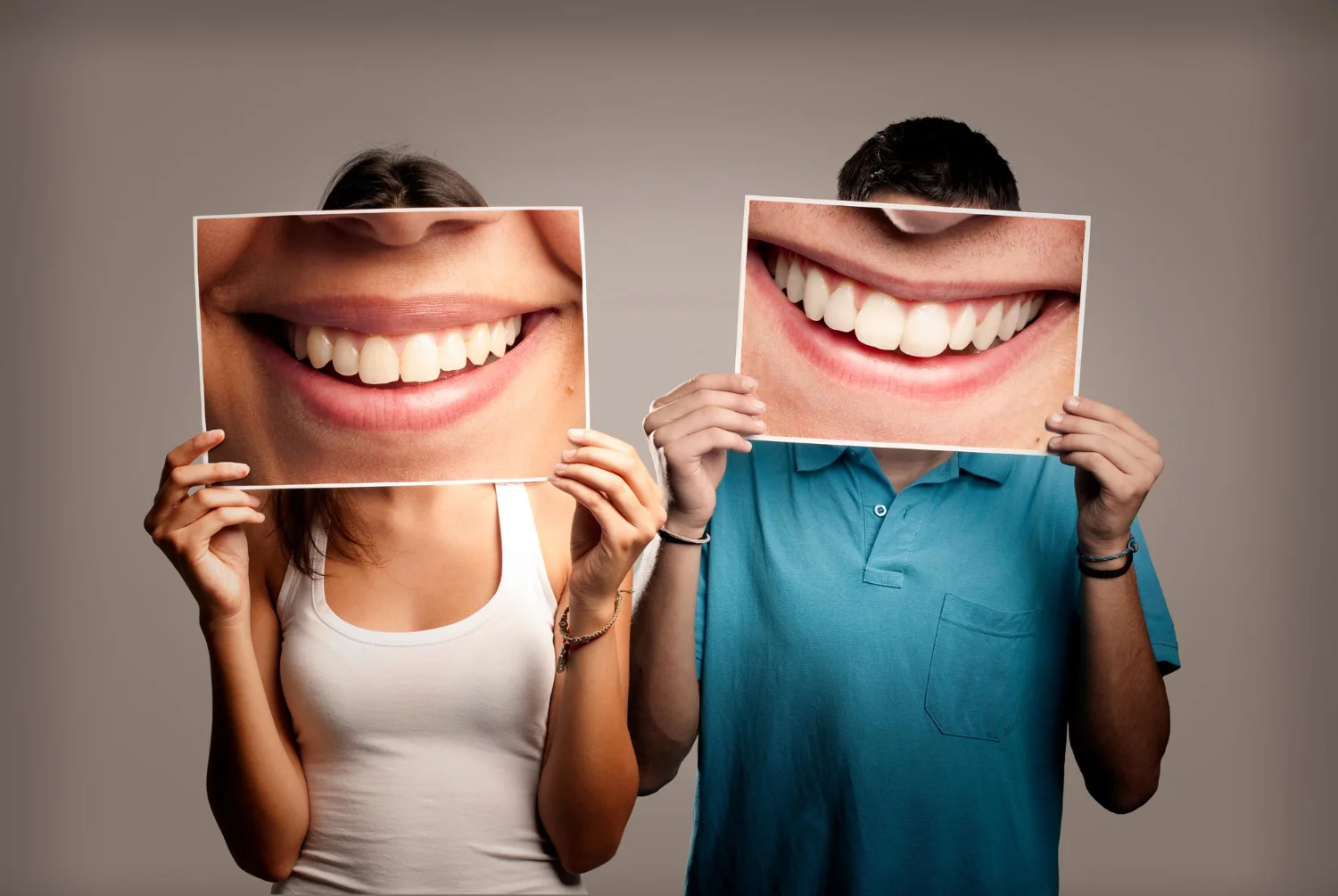 Diferencias entre carillas y fundas dentales